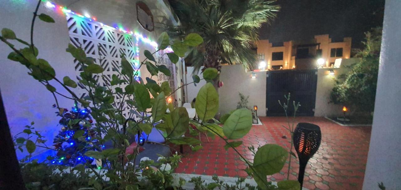 Jumeirah Beach Villa Dubaï Extérieur photo