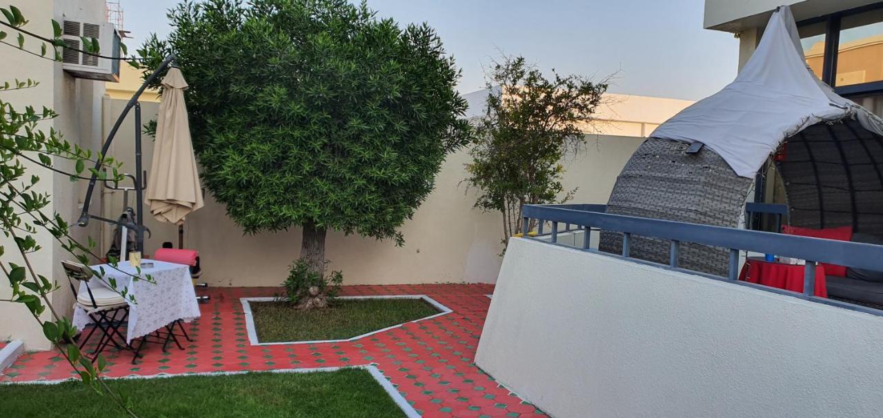 Jumeirah Beach Villa Dubaï Extérieur photo